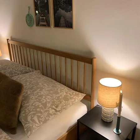 Freelancer Apartman *